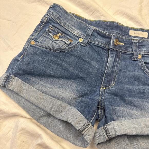 Mid low rise denim shorts rolled bottoms shorts medium wash blue size US 6 - Picture 5 of 7